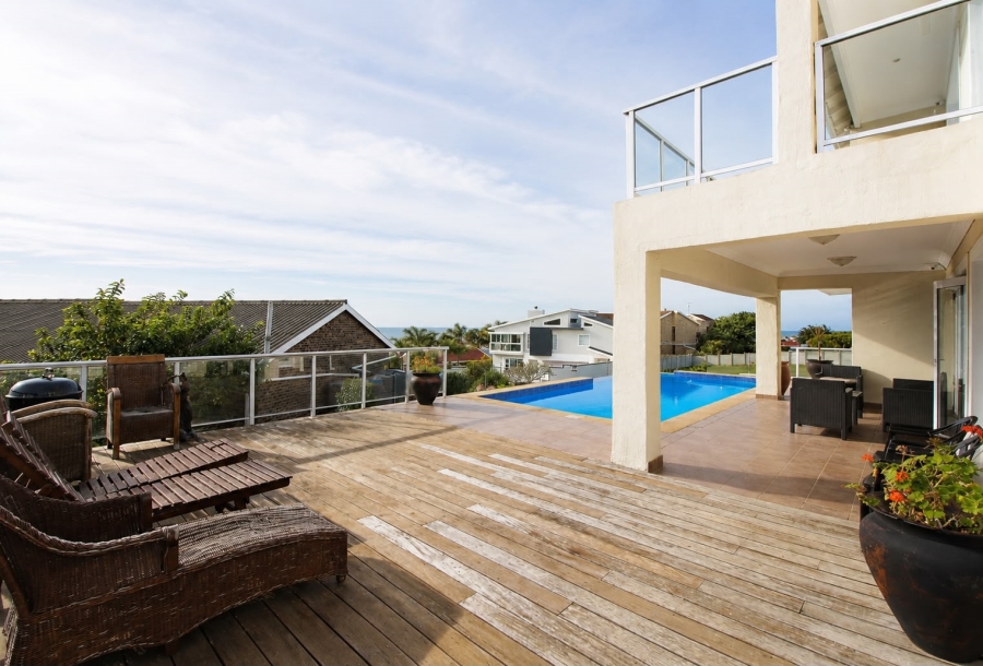3 Bedroom Property for Sale in Wavecrest Eastern Cape